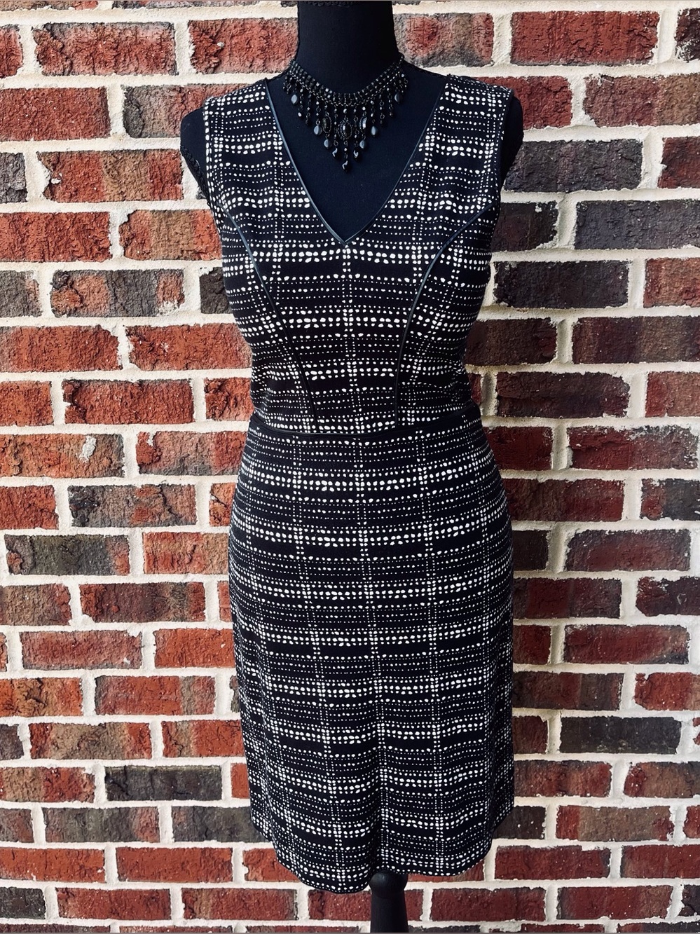 Tart Black & White tweed look fitted bodycon midi dress w black leather trim - S